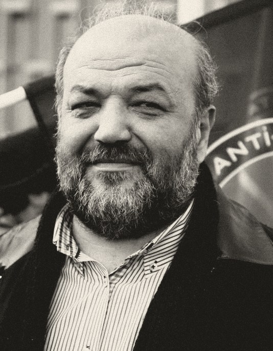 R. İhsan Eliaçık portresi